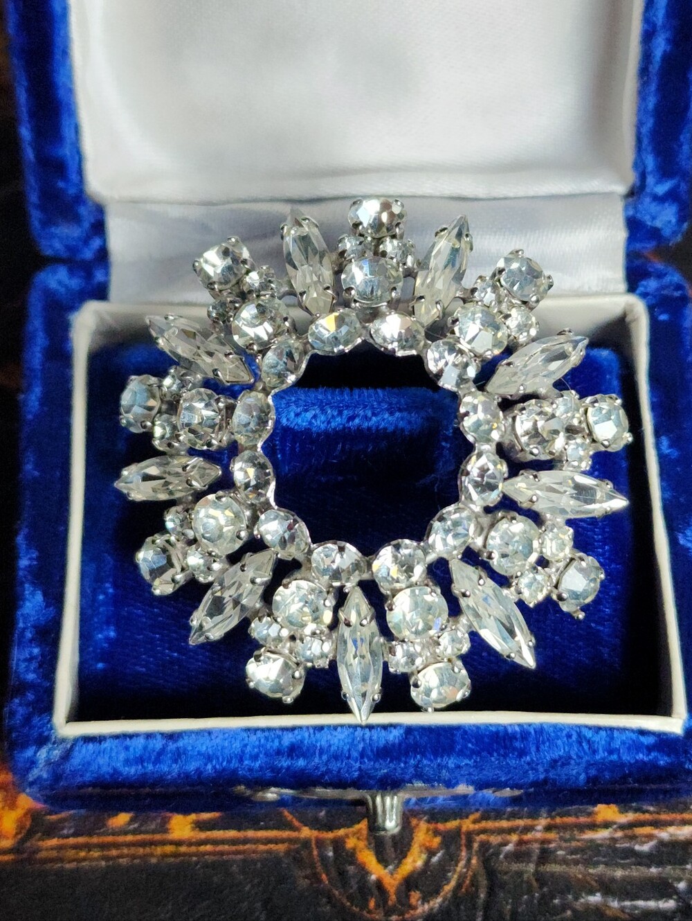 Vtg signed SHERMAN open Wreath clear rhinestone domed brooch pin